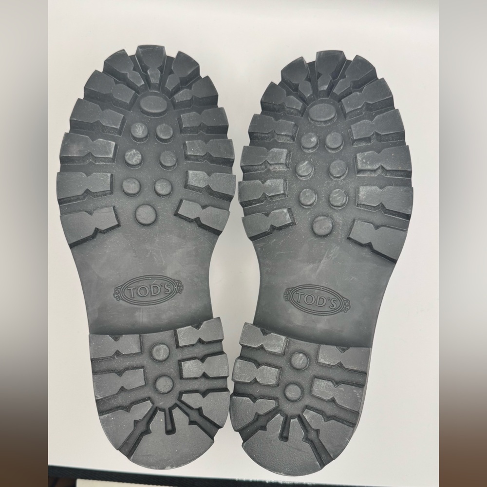 Tod's Fringed Loafers in Black Leather- size 37.5 - Picture 11 of 11